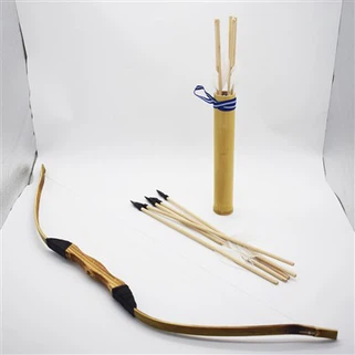 أقواس وسهام خشبية للأطفال